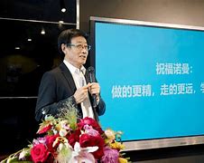 包含诺曼迪尤吸引眼球长传屡屡造成威胁的词条